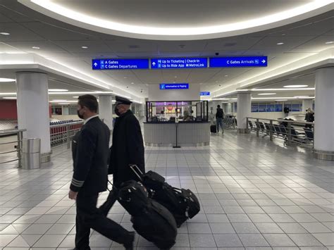lambert airport taxi service.